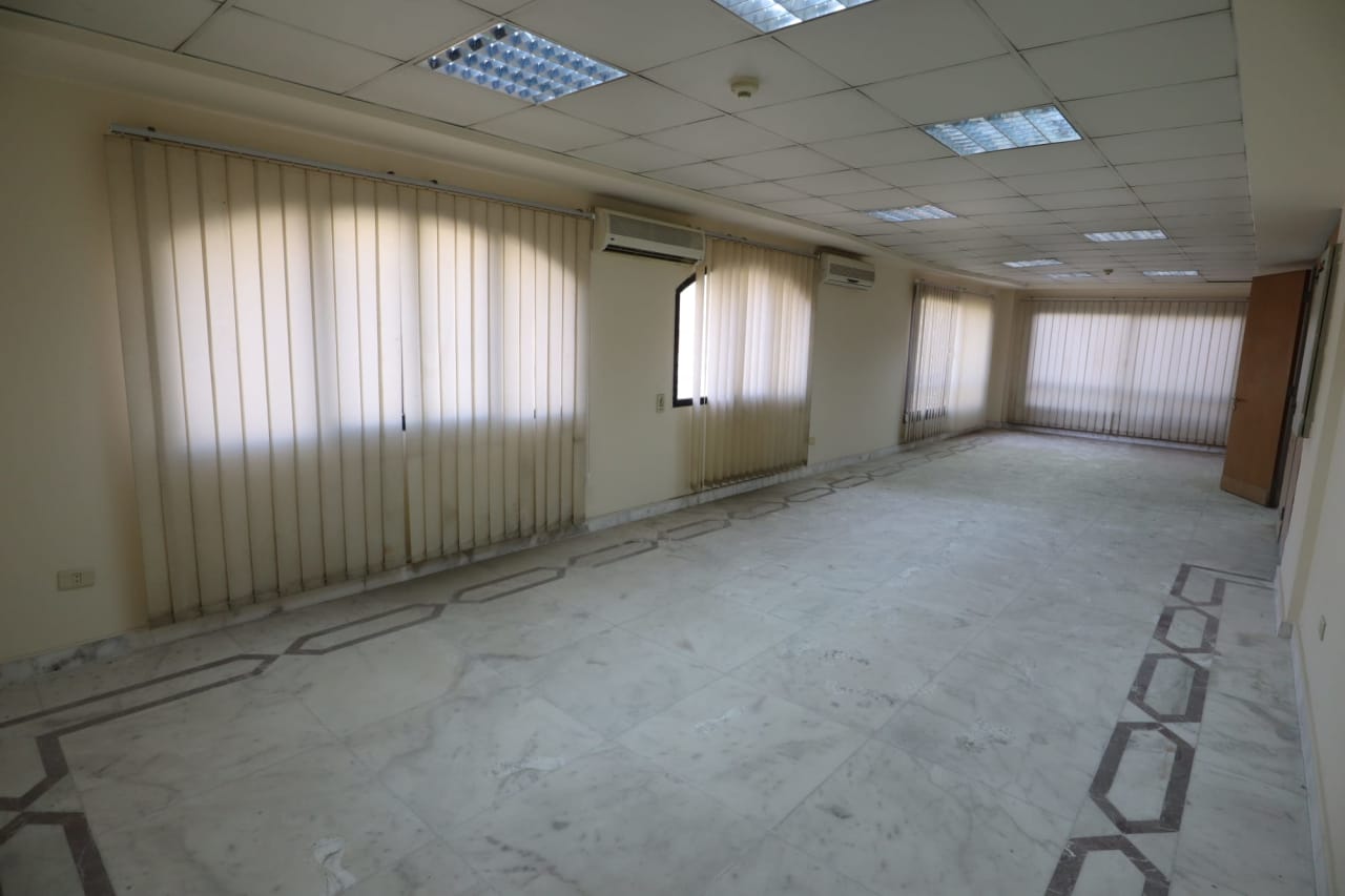 6 bedroom Office for rent in Sarayat , Maadi - Image 2