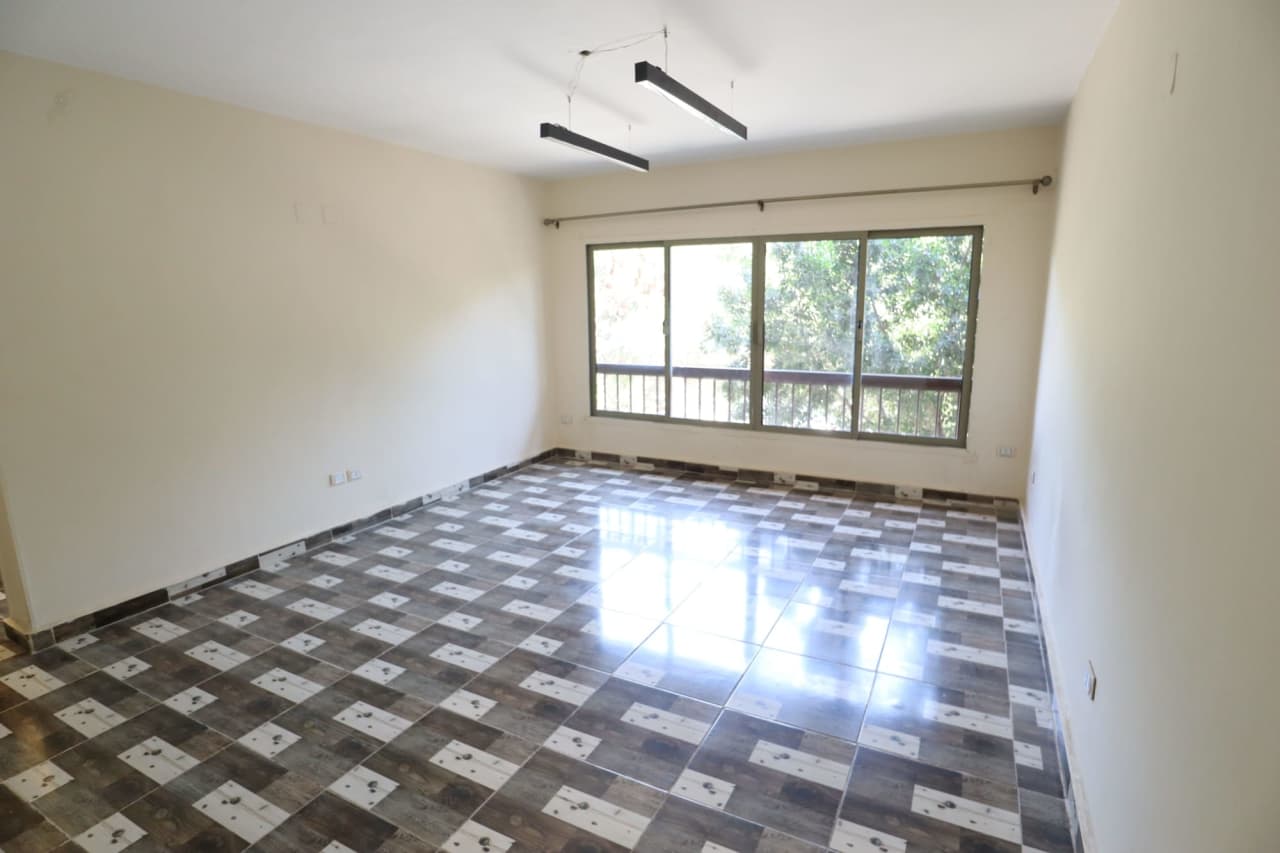 3 bedroom Ground Floor for rent