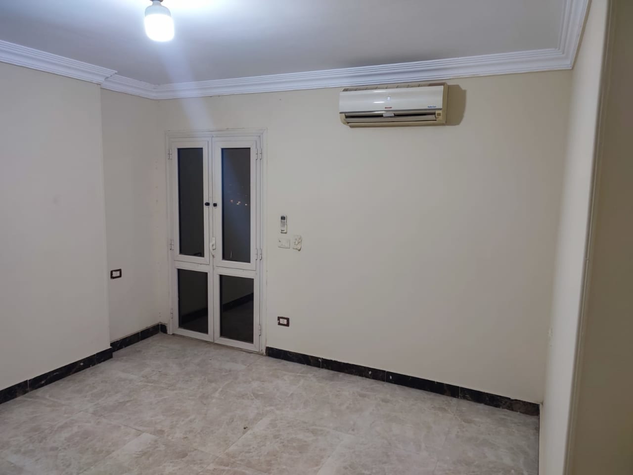 2 bedroom Office for rent in Zahraa El Maadi , Maadi - Image 2