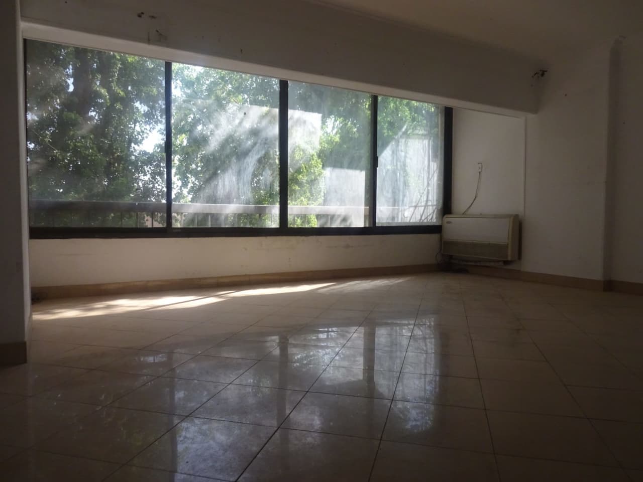 3 bedroom Office for rent in Degla