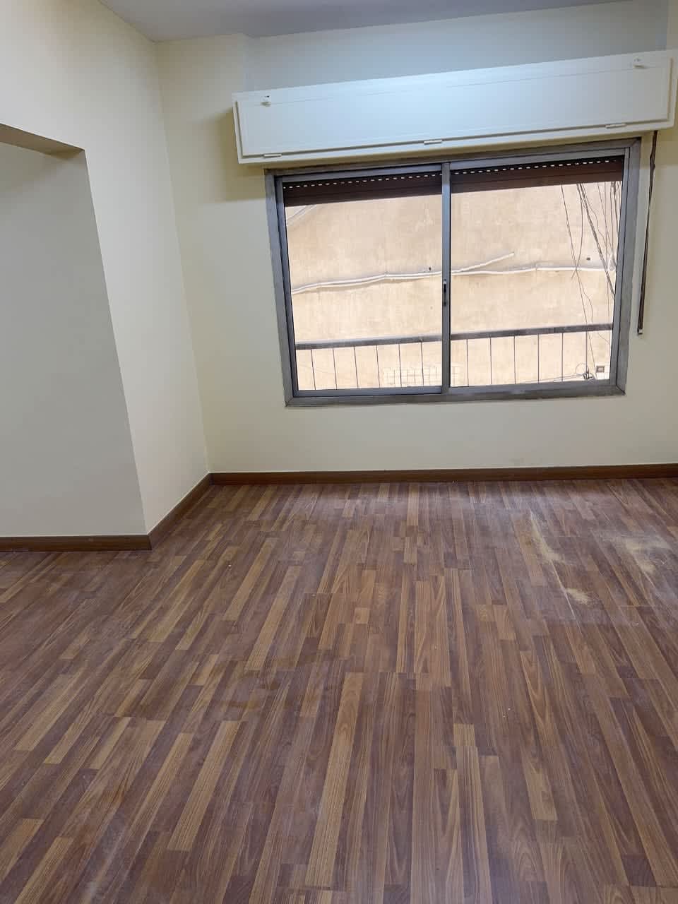 4 bedroom Office for rent