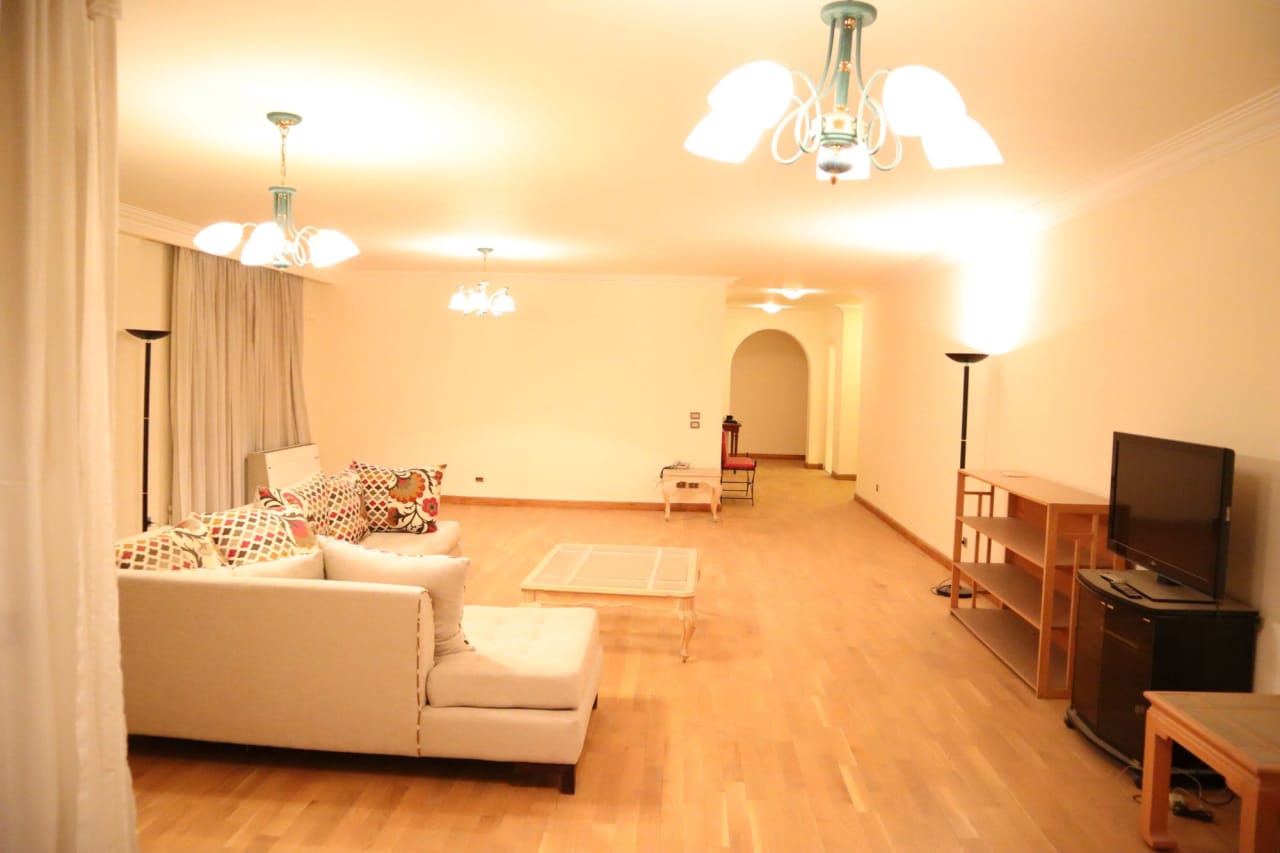 4 bedroom Apartment for rent in Sarayat