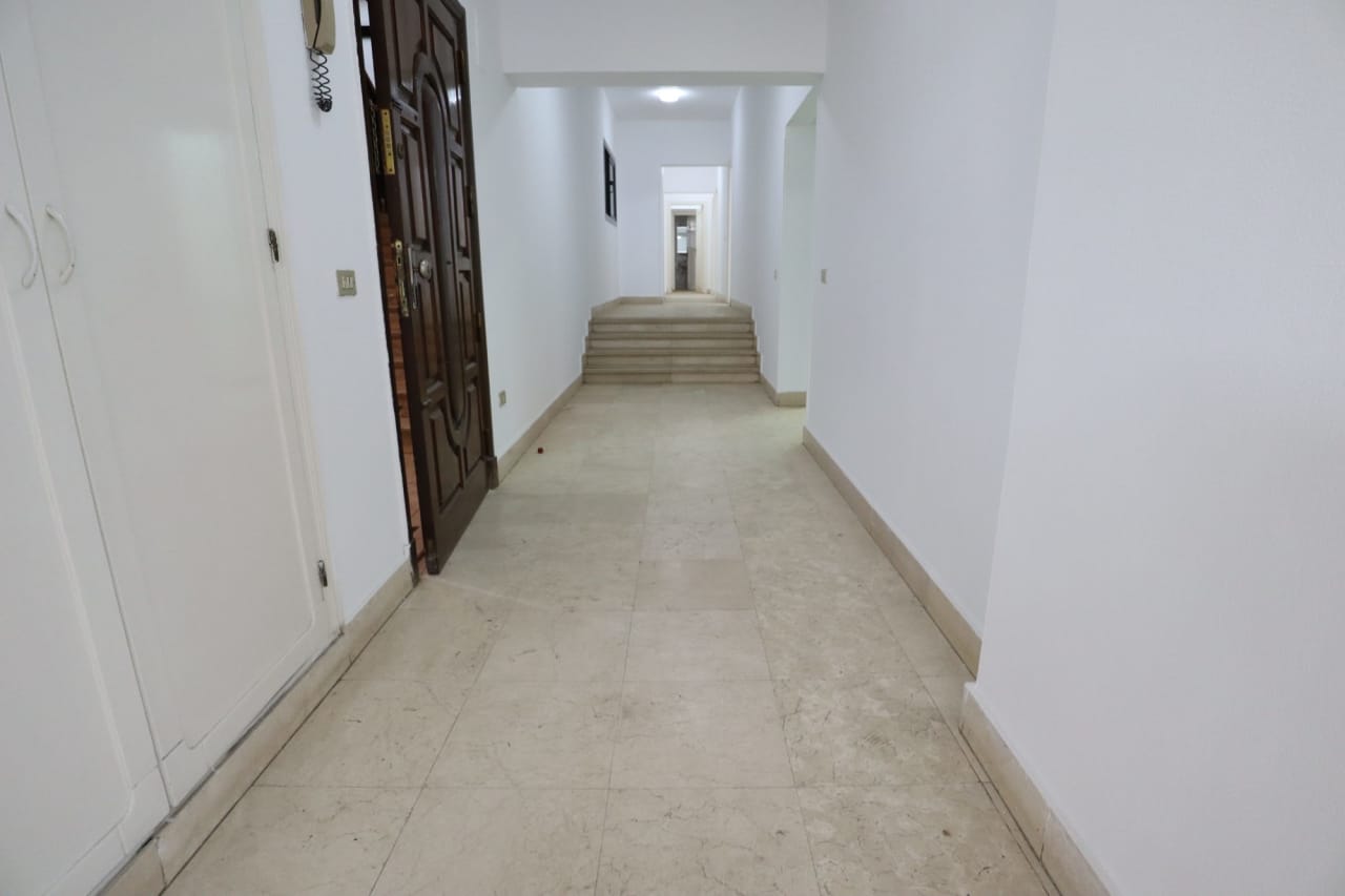 4 bedroom Office for rent in Degla , Maadi - Image 3