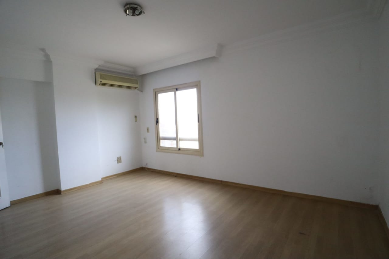 4 bedroom Apartment for sale in Sarayat , Cairo - Image 4