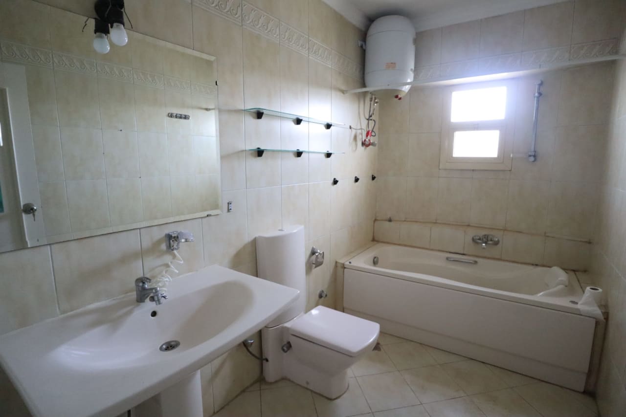 4 bedroom Apartment for sale in Sarayat , Cairo - Image 6