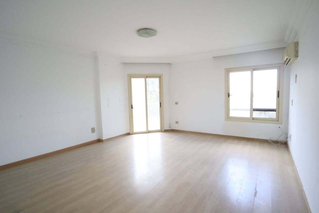 4 bedroom Apartment for sale in Sarayat , Cairo - Image 7