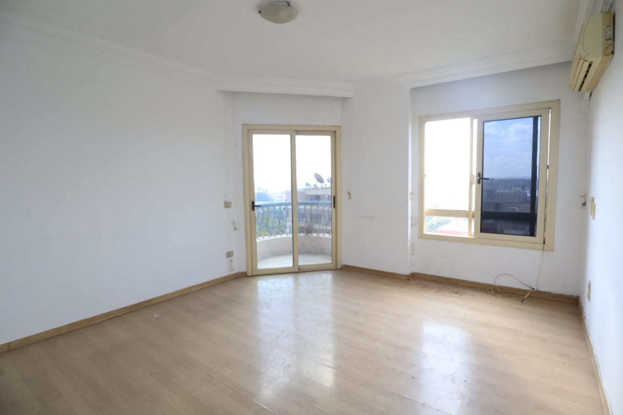 4 bedroom Apartment for sale in Sarayat , Cairo - Image 10