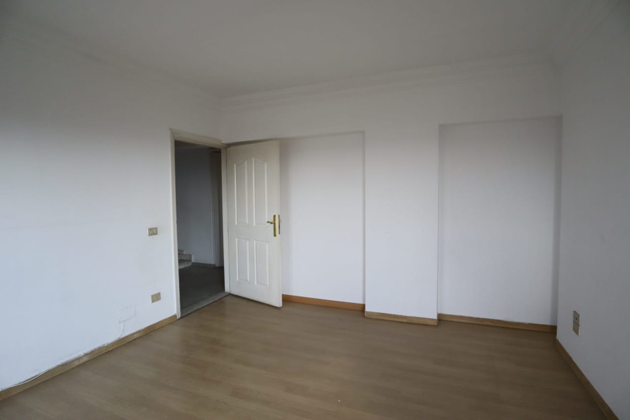 4 bedroom Apartment for sale in Sarayat , Cairo - Image 11