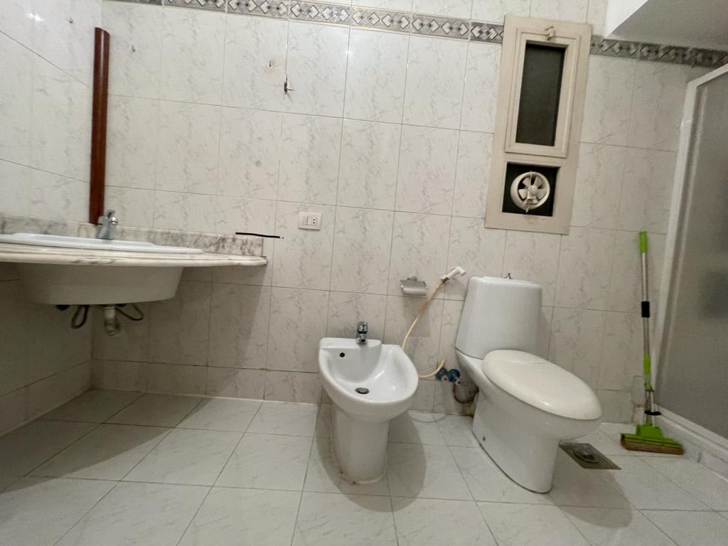 3 bedroom Office for rent in Maadi , Cairo - Image 8