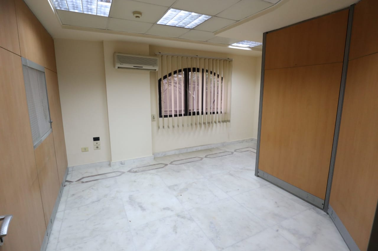 4 bedroom Office for rent in Sarayat , Maadi - Image 2