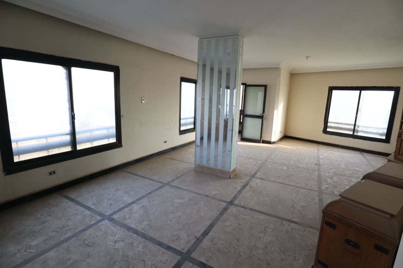 3 bedroom Apartment for sale in Degla , Cairo - Image 2