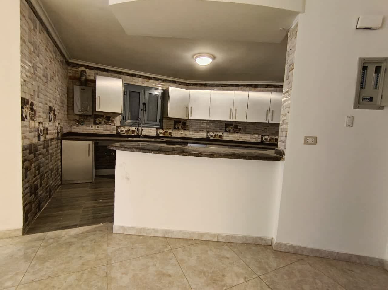 3 bedroom Office for rent in Zahraa El Maadi , Zahraa El Maadi - Image 4