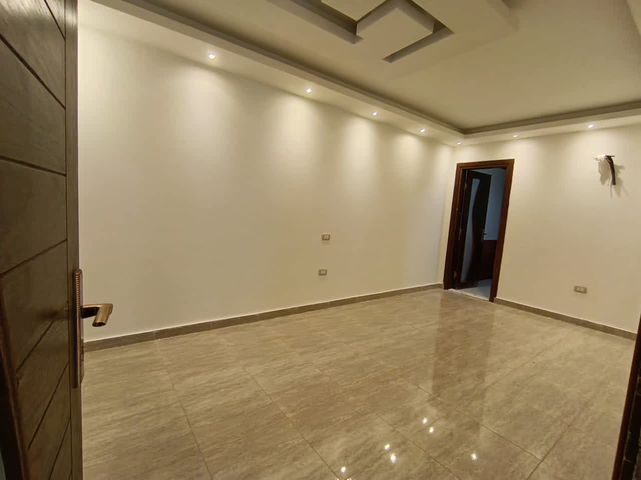 3 bedroom Office for rent in Zahraa El Maadi , Zahraa El Maadi - Image 6