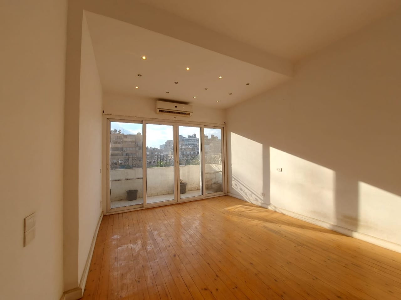 3 bedroom Office for rent in Zamalek , Cairo - Image 6