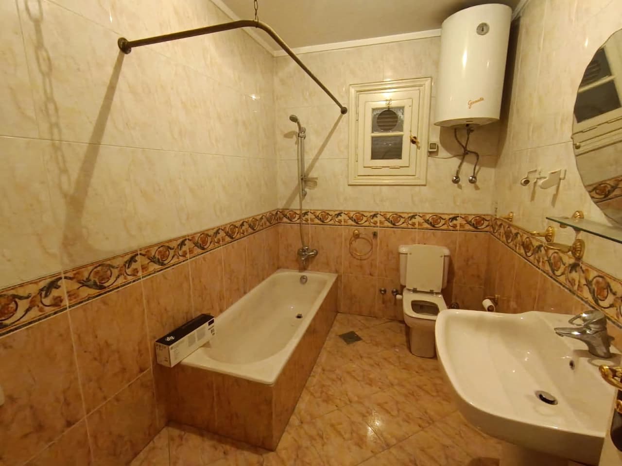 4 bedroom Office for rent in Sarayat , Maadi - Image 14