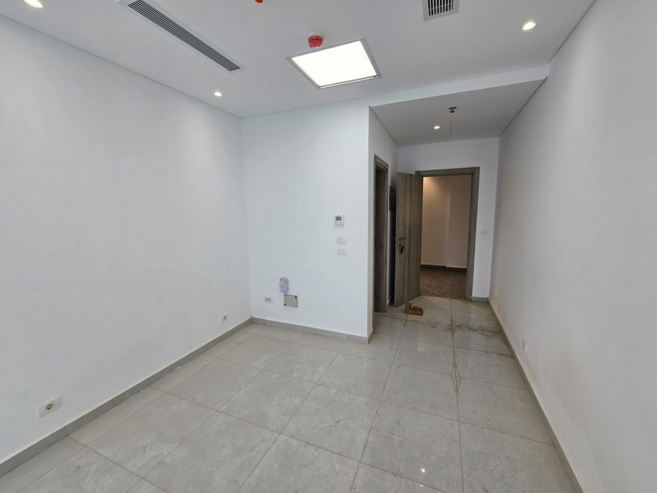 Office for rent in New Cairo , Cairo - Image 4