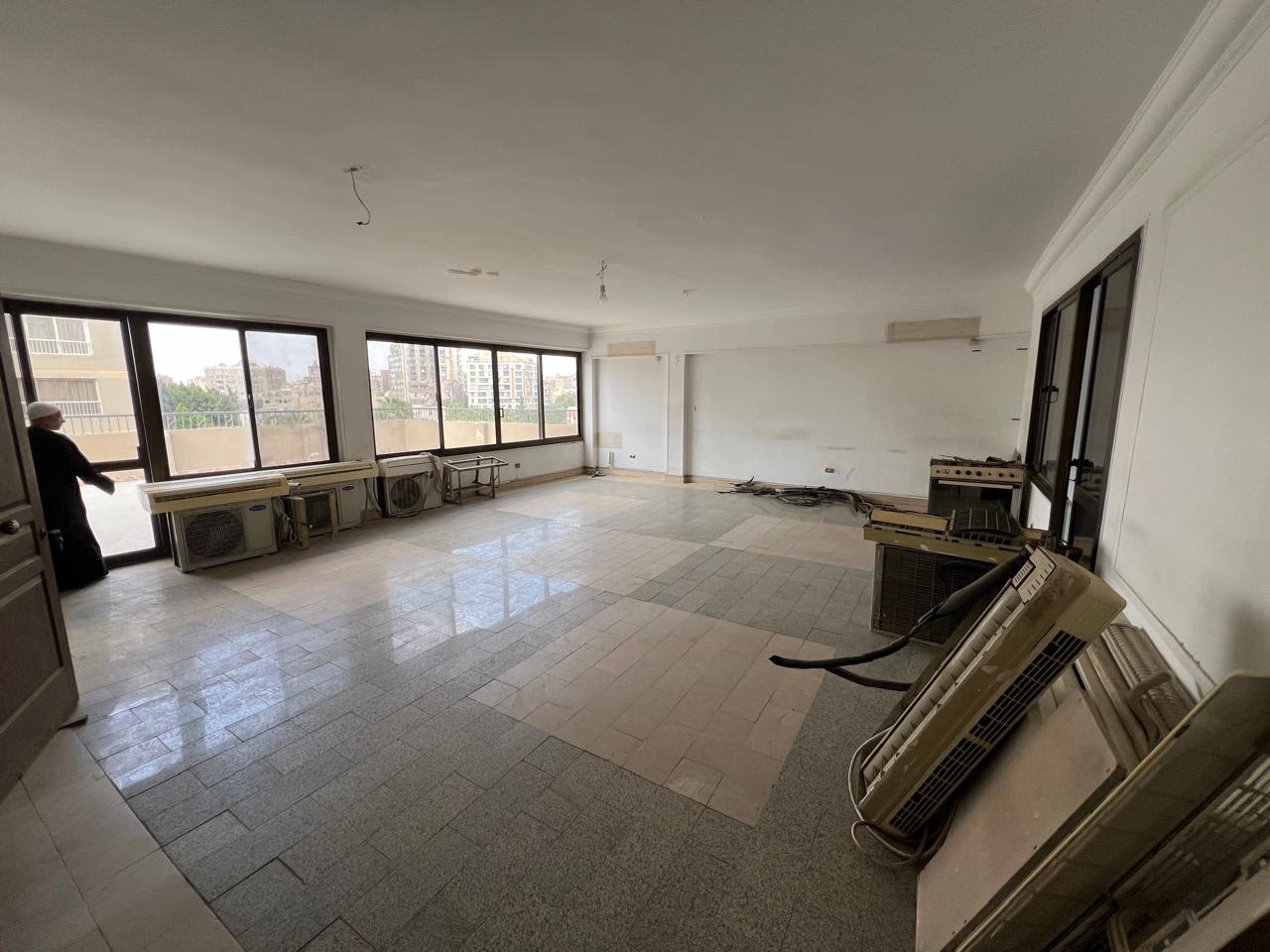 4 bedroom Penthouse for sale in Sarayat , Cairo - Image 2
