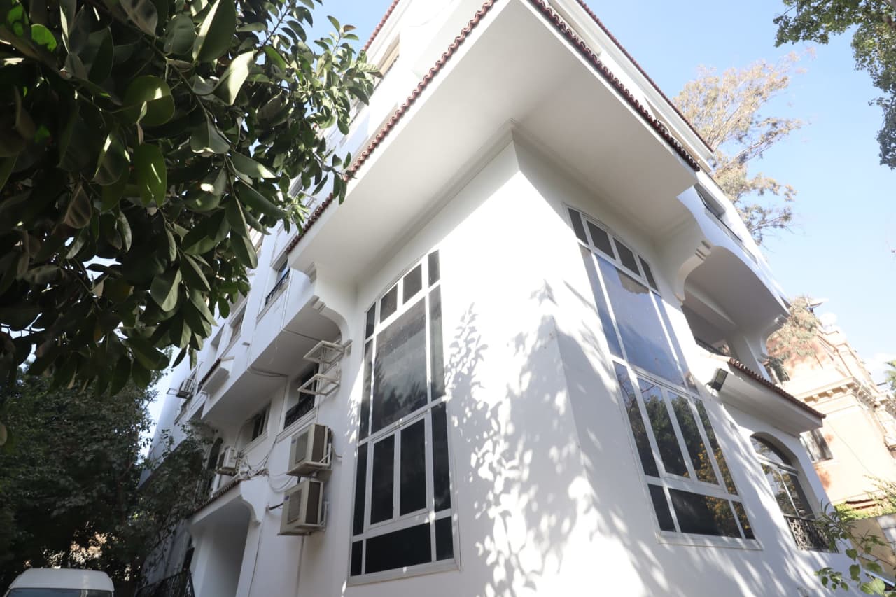 13 bedroom Office for rent