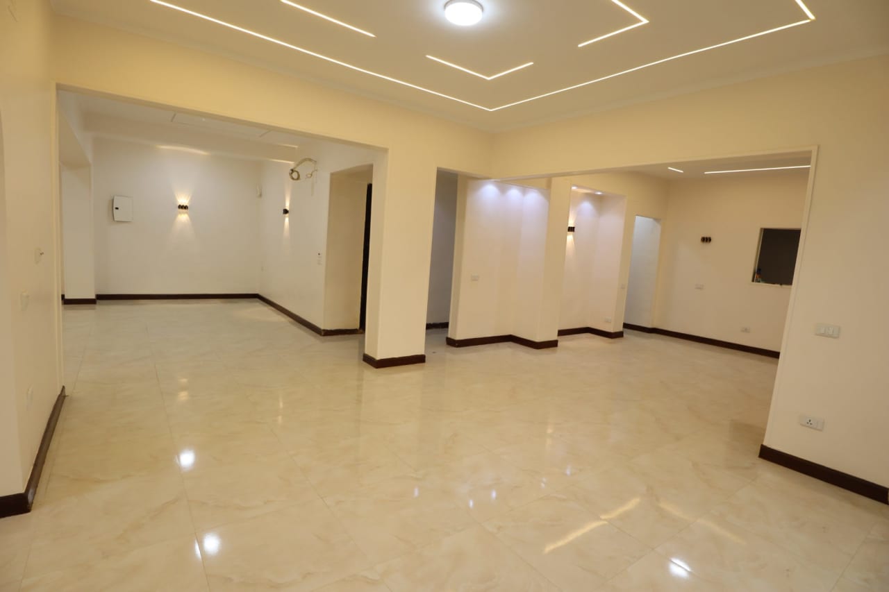 Office for rent in Degla – photo 3 – 400 m² | RE398