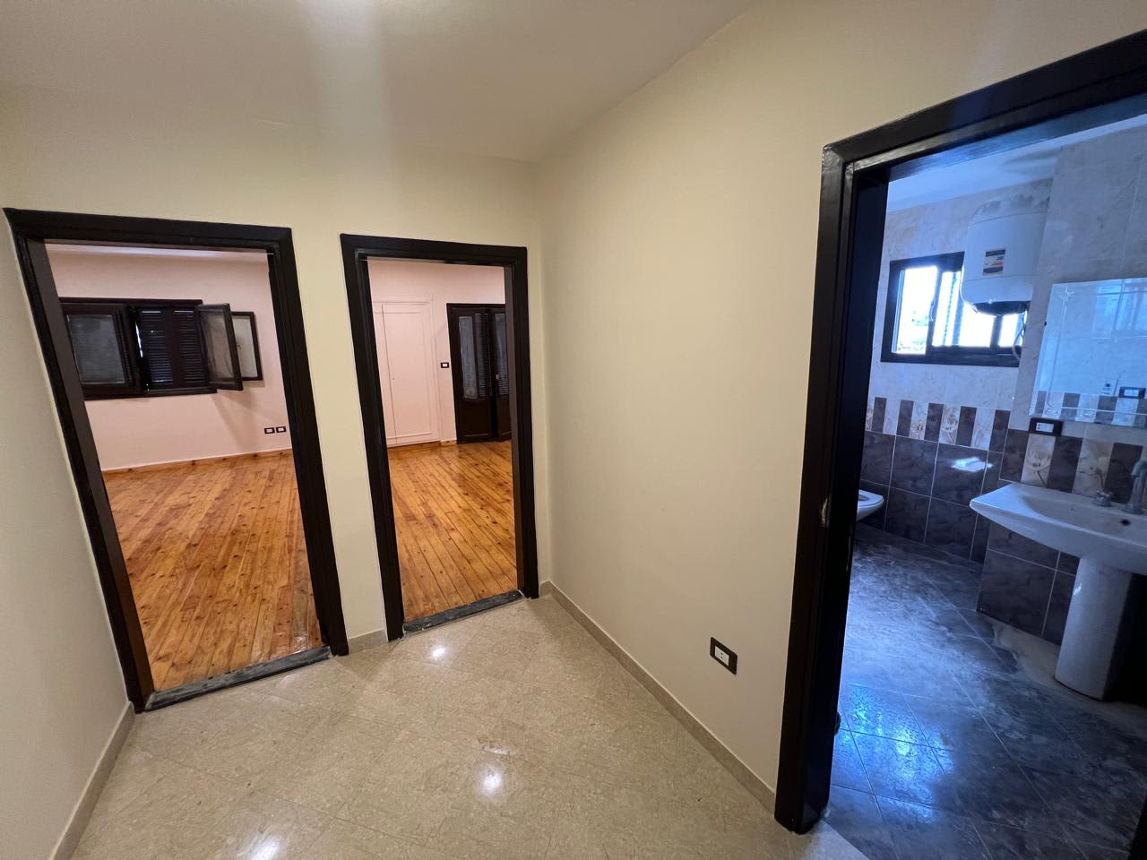 3 bedroom Office for rent in New Maadi , Maadi - Image 9
