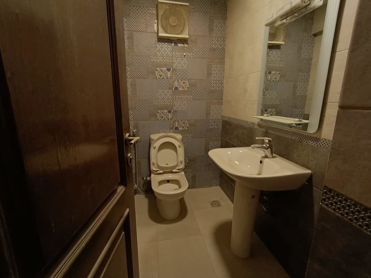 4 bedroom Office for rent in Maadi Corniche , Maadi - Image 10