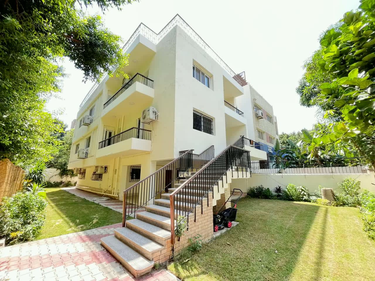 7 bedroom Villa for rent in Sarayat , Maadi