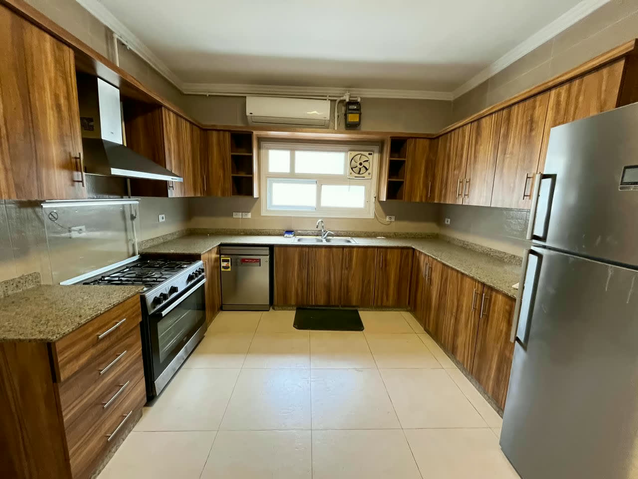 Spacious 7 Bedroom Villa in Maadi 850 M2