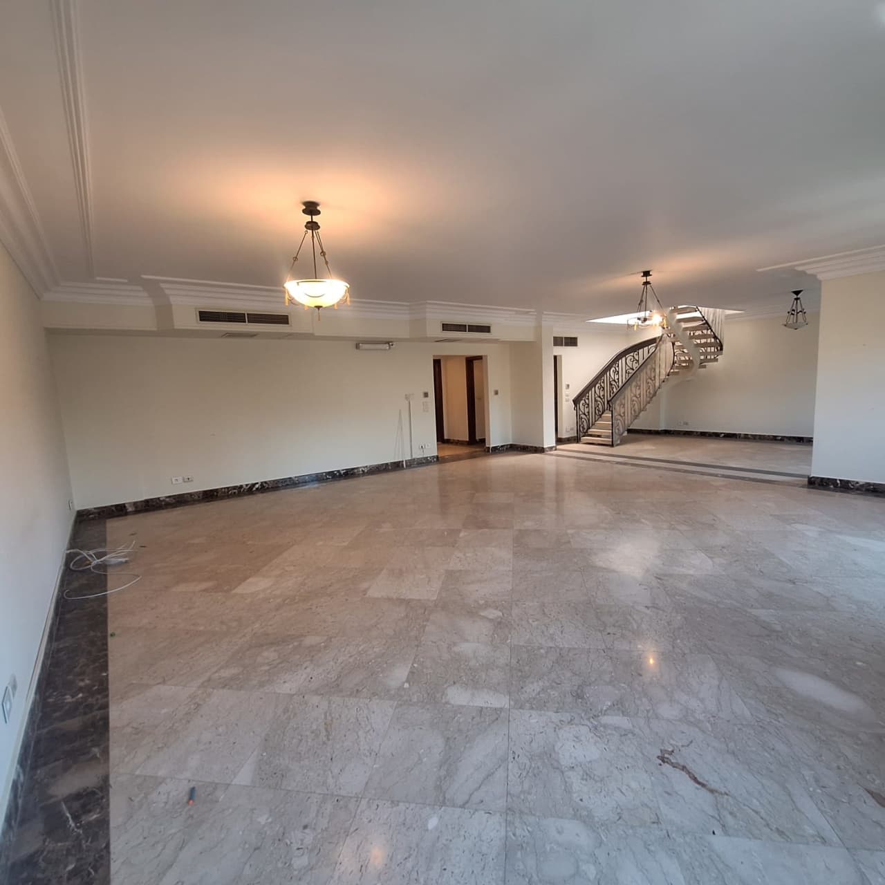 Penthouse for rent in Degla – photo 2 – 350 m² | T2378