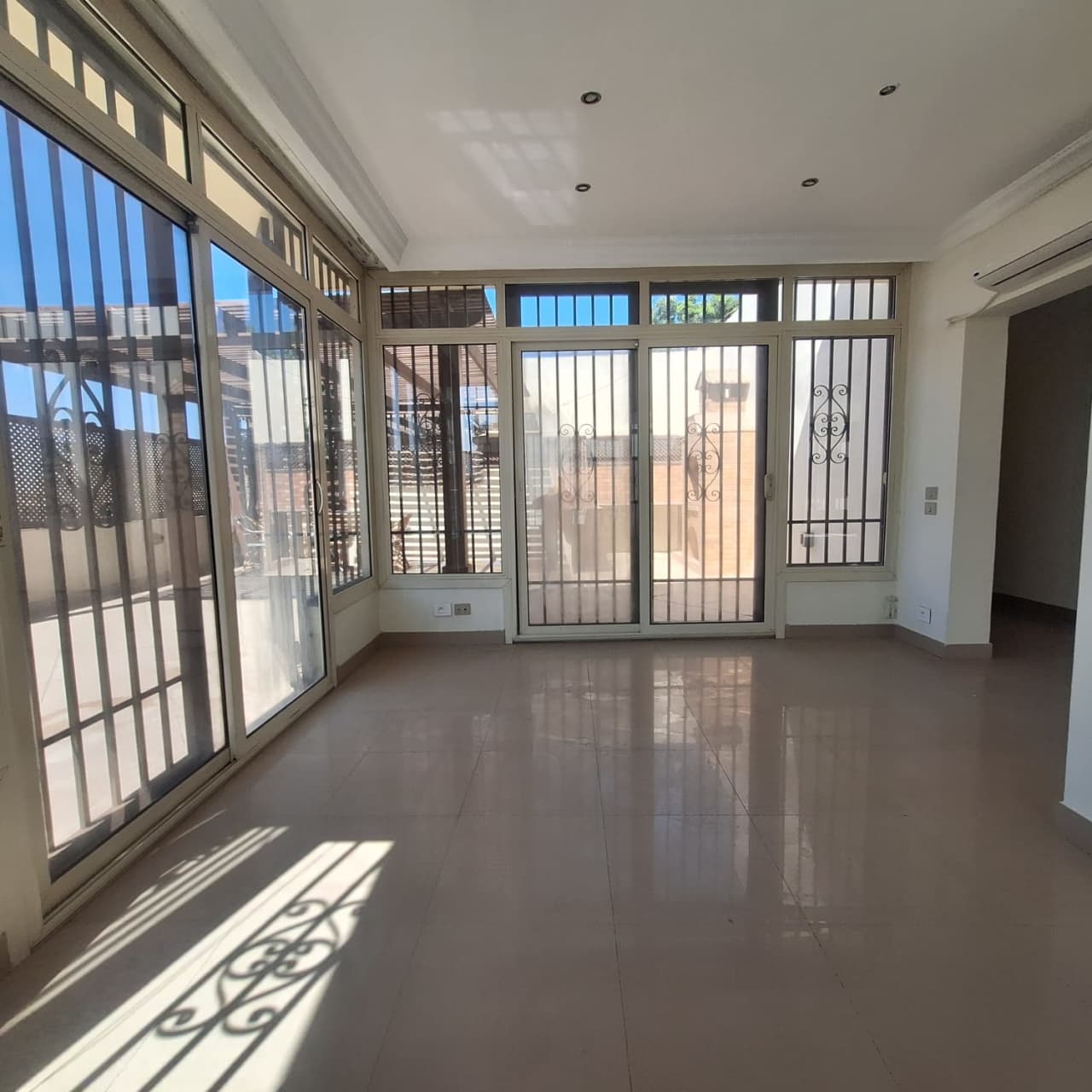 Penthouse for rent in Degla – photo 5 – 350 m² | T2378