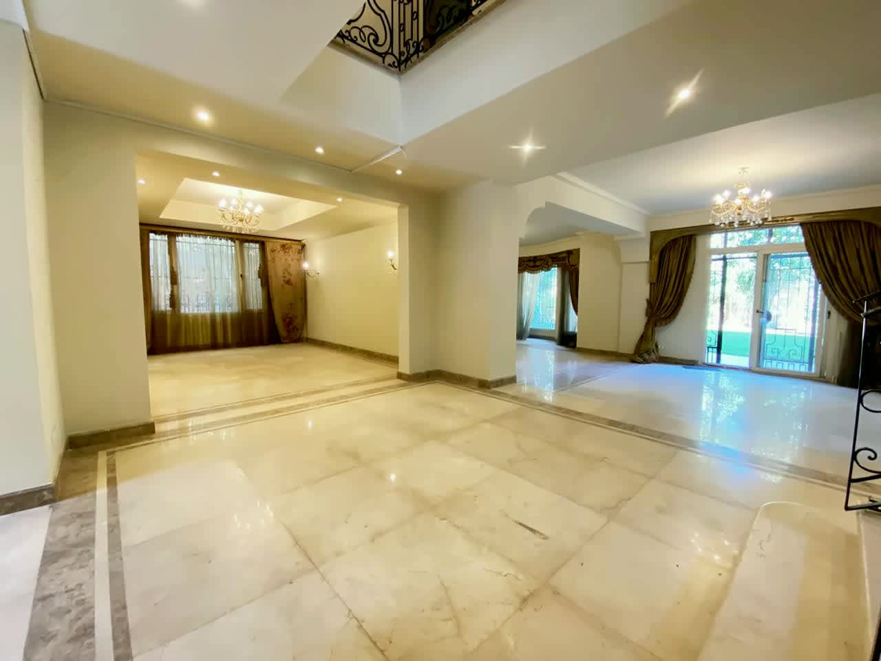 Office for rent in Sarayat – photo 7 – 2200 m² | RE425