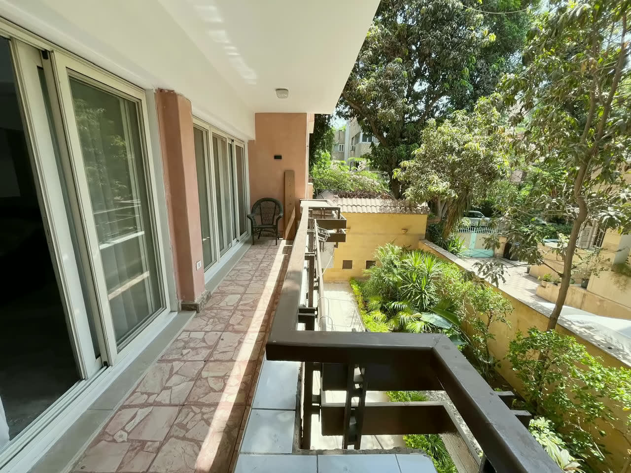 3-bedroom apartment for rent in Sarayat – photo 1 – 180 m²