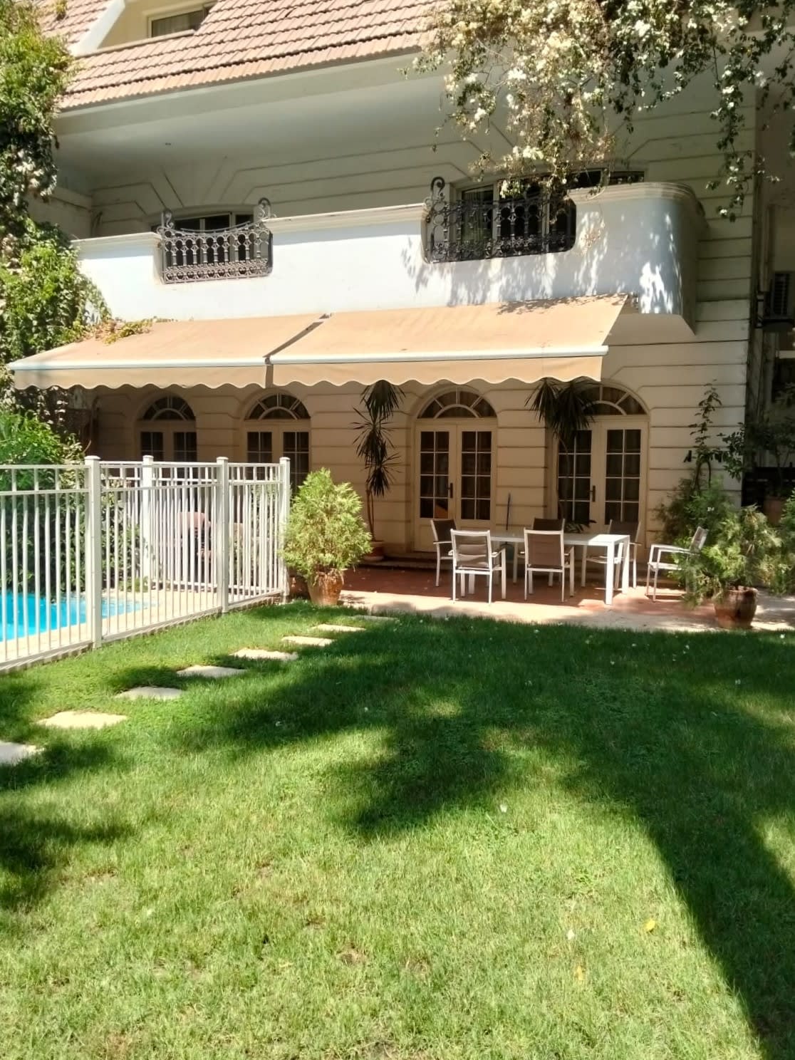 4-bedroom villa for rent in Sarayat – photo 1 – 500 m²