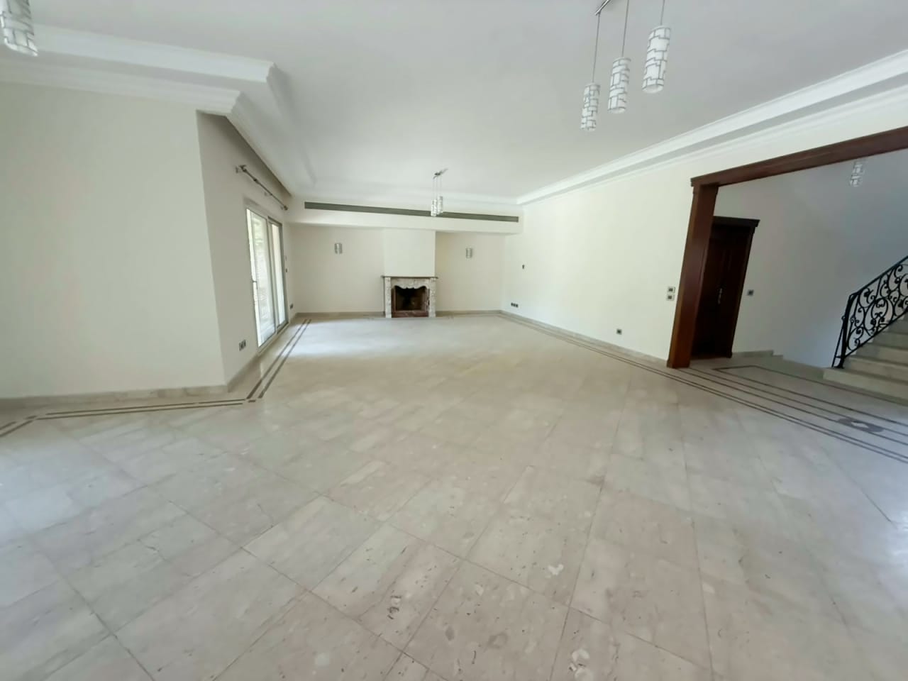 فيلا للإيجار في القاهرة الجديدة – صورة 3 – 600 م² | VIL-00009