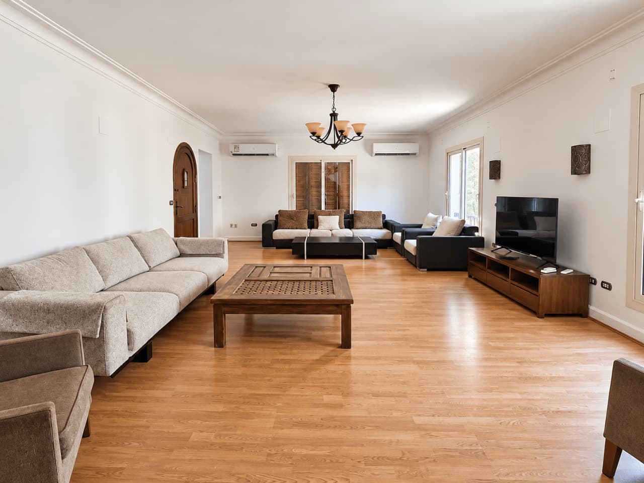 Penthouse for rent in Sarayat – photo 4 – 300 m² | T1176