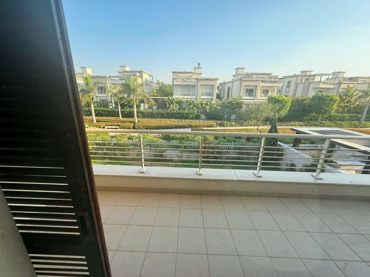 شقة للإيجار في القاهرة الجديدة – صورة 5 – 300 م² | APT-00121