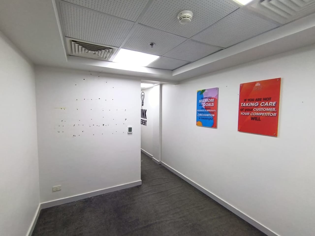 Office for rent – photo 1