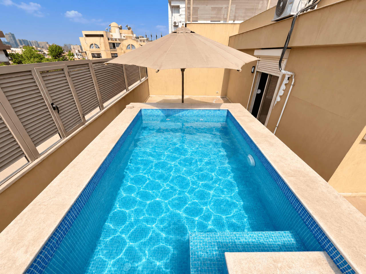 6-bedroom penthouse for rent in Sarayat – photo 1 – 450 m² | T3785
