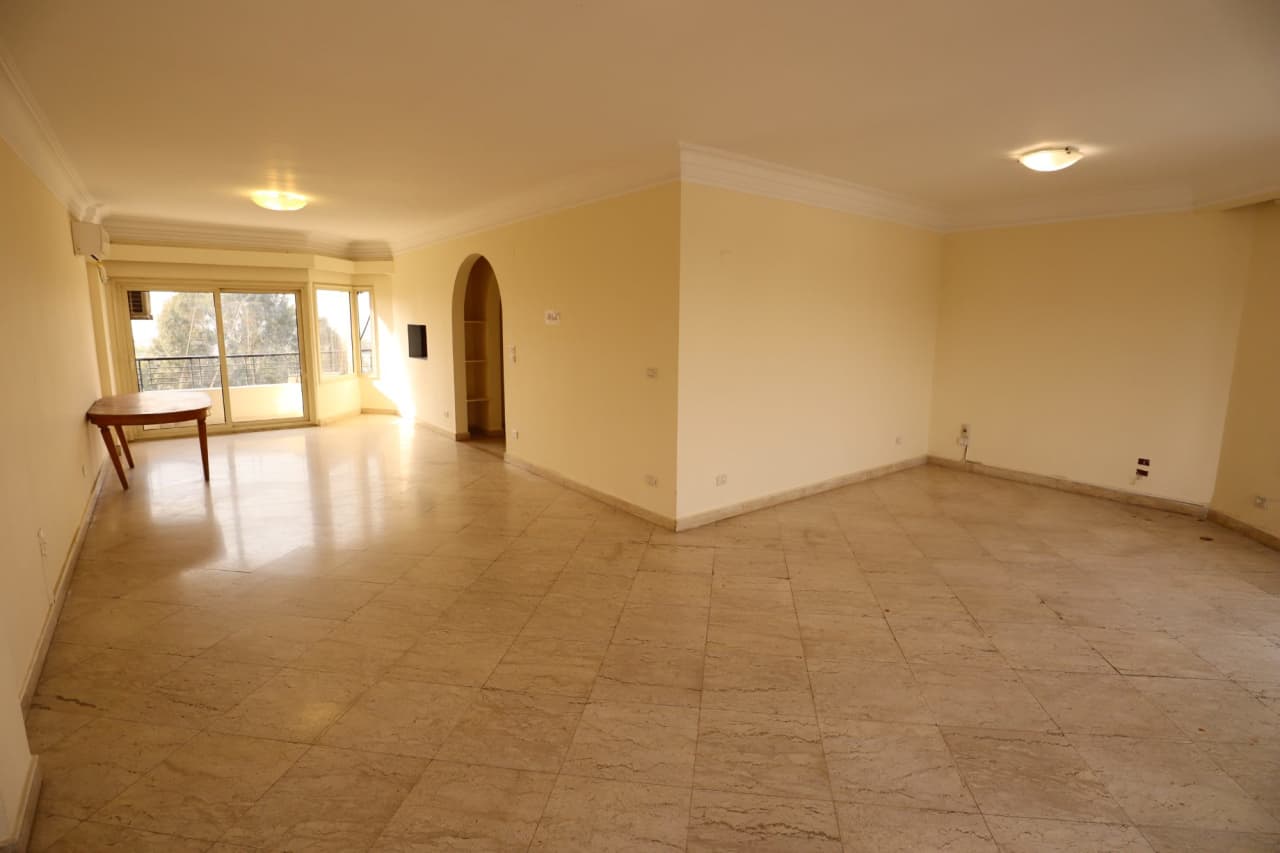 Penthouse for rent in Sarayat – photo 2 – 300 m² | T453