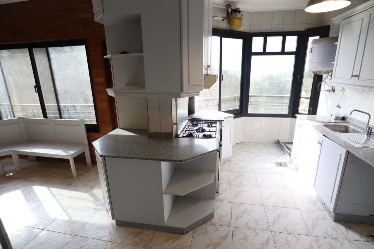 Penthouse for rent in Sarayat – photo 4 – 300 m² | T453