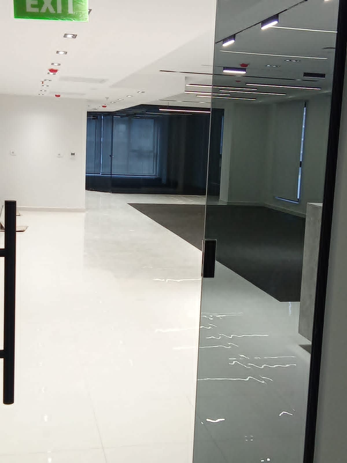 مكتب للإيجار في القطامية – صورة 6 – 570 م² | RE1744