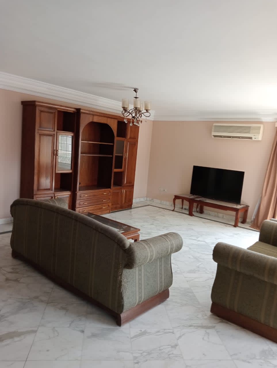 Apartment in Sarayat – Photo 2 Apartment for rent in Sarayat – photo 2 – 250 m² | APT692255