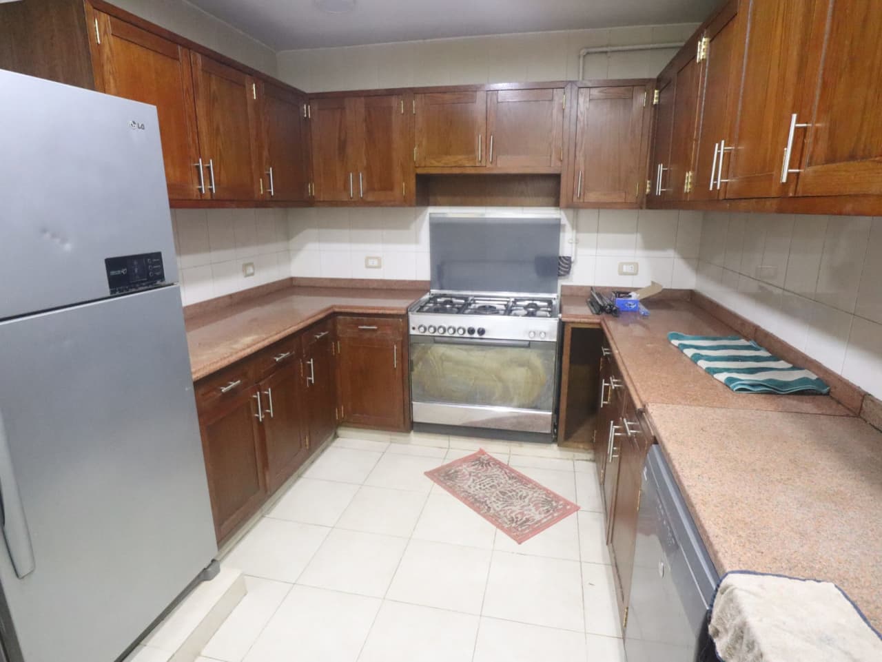 Ground Floor for rent in Sarayat – photo 3 – 250 m² | T1484