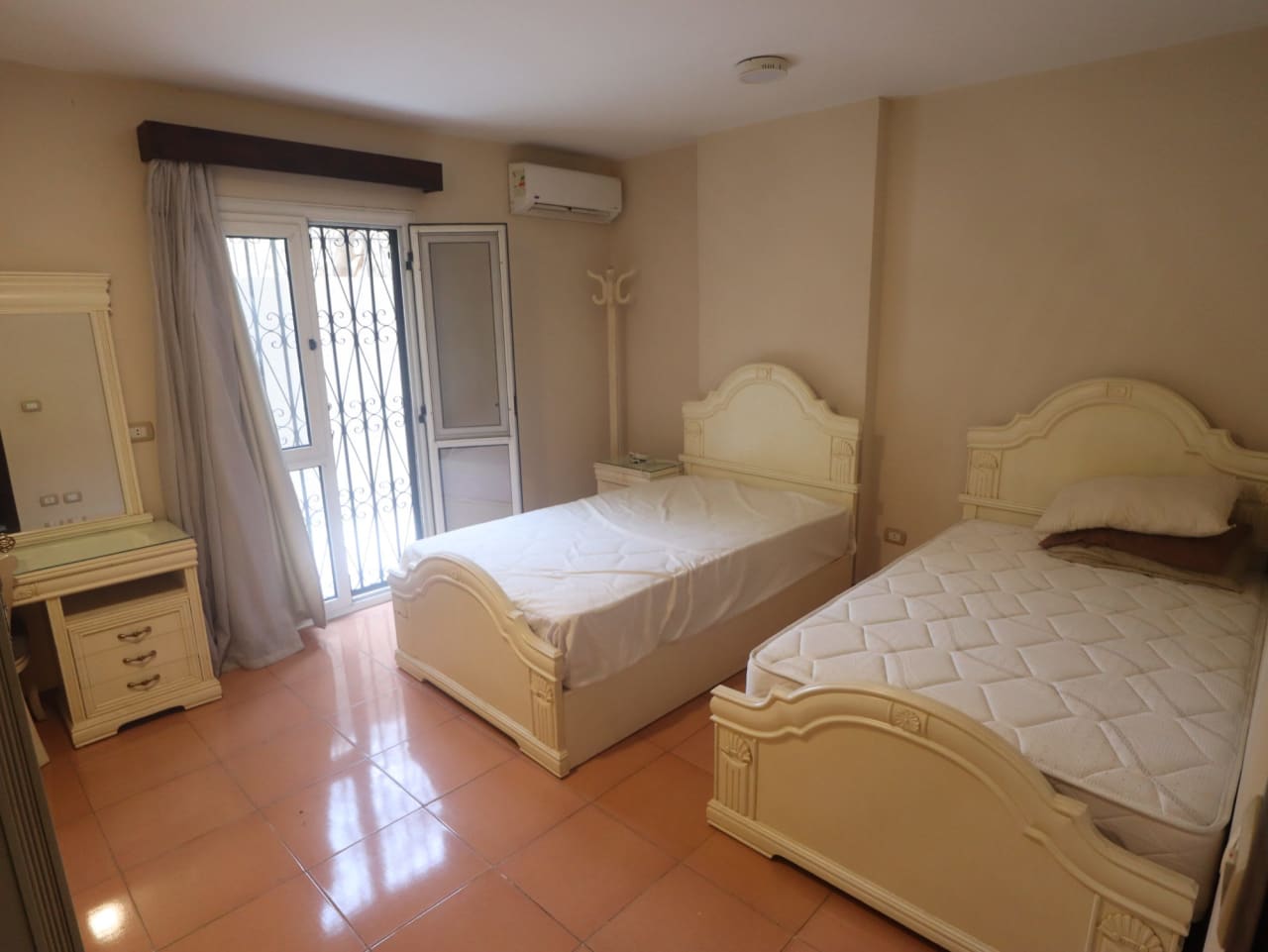 Ground Floor for rent in Sarayat – photo 5 – 250 m² | T1484