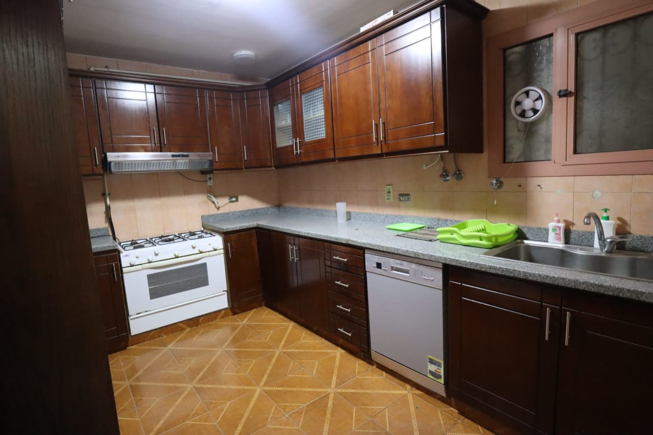 Apartment for rent in Sarayat – photo 3 – 260 m² | T1121