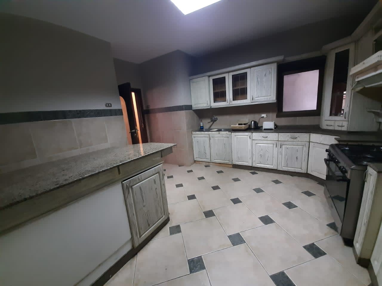 Apartment for rent in Sarayat – photo 4 – 280 m² | 33698