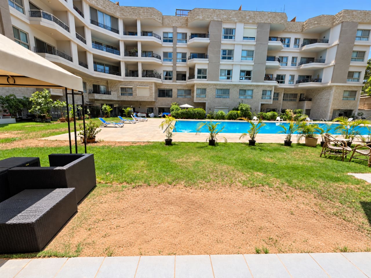 3-bedroom ground floor for rent in Sarayat – photo 1 – 220 m² | T1510