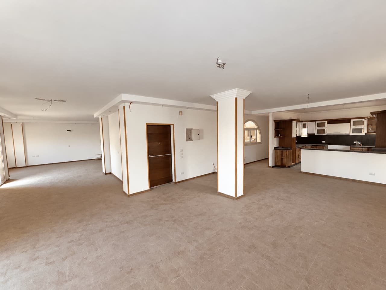 Office for rent in First Settlement – photo 3 – 350 m² | RE1775