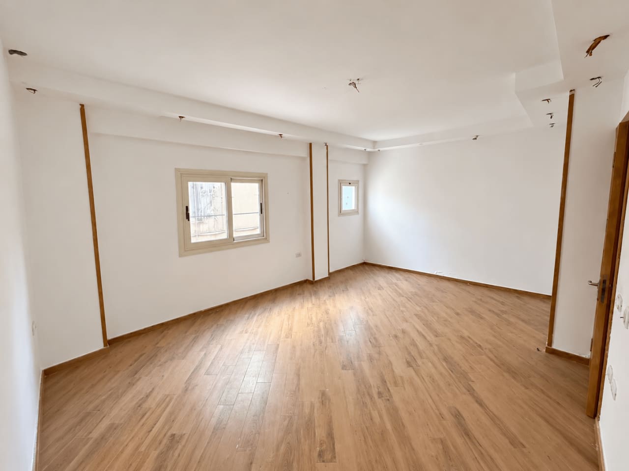 Office for rent in First Settlement – photo 4 – 350 m² | RE1775