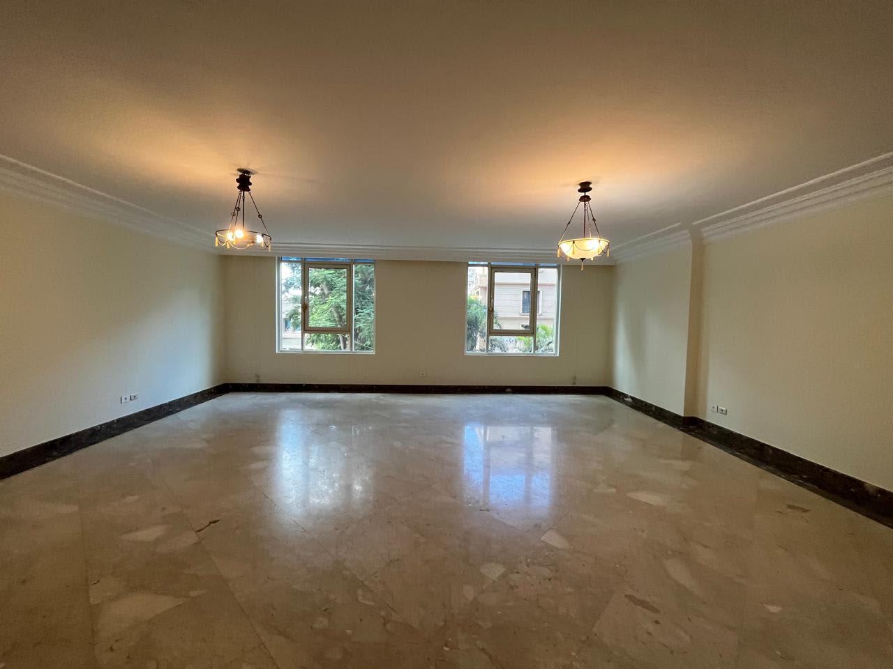 4-bedroom apartment for rent in Degla – photo 1 – 300 m² | T4349