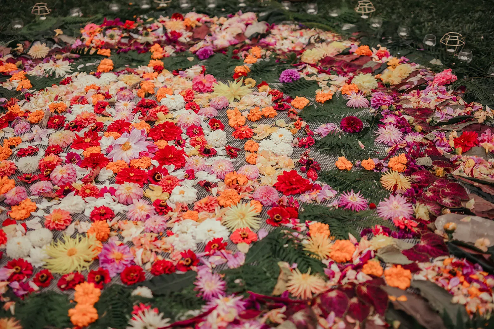 sally_mitch_real_wedding_moroccan_lounge_styling_gold_poufs_rugs_wedlii_545328838b